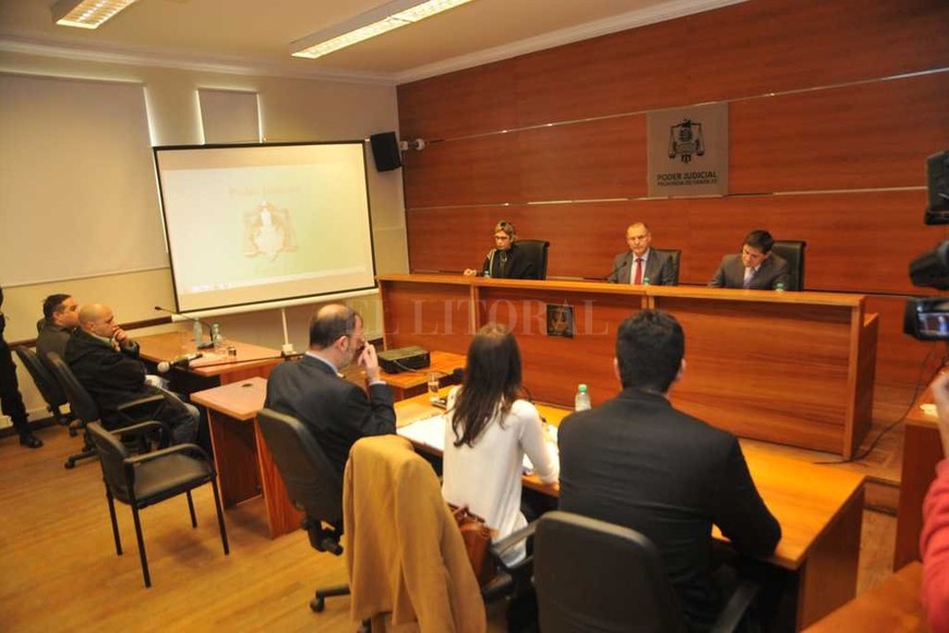 ELLITORAL_190091 |  Mauricio Garín El tribunal del juicio estuvo integrado por los jueces Octavio Silva -presidente-, Susana Luna y Gabriel Candioti.