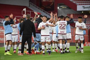 ELLITORAL_405156 |  Archivo Si quiere volver a ser puntero, Lanús tiene que ganarle esta tarde a Newell´s.