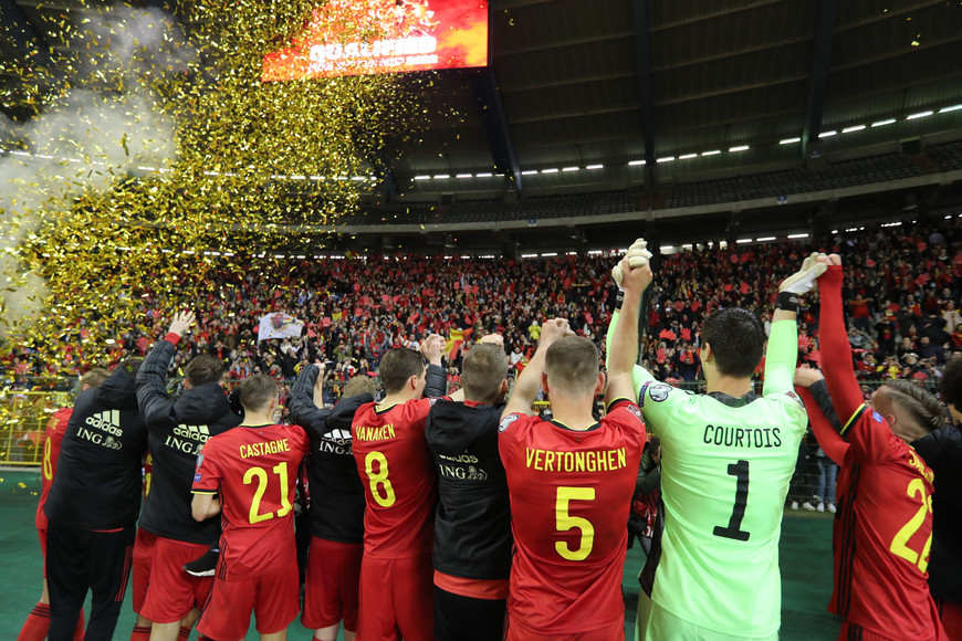 ELLITORAL_417774 |  Gentileza Soccer Football - World Cup - UEFA Qualifiers - Group E - Belgium v Estonia - King Baudouin Stadium, Brussels, Belgium - November 13, 2021 Belgium players celebrate after qualifying for the World Cup REUTERS/Pascal Rossignol