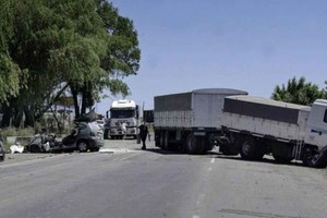 Dos muertos en choque entre un camión y un auto sobre la ruta nacional ...