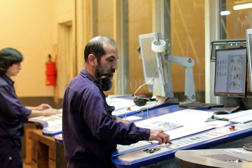 ELLITORAL_248622 | Pablo Aguirre. EXCELENTE IMPRESIÓN. AGL es una imprenta confiable, con rápida velocidad de respuesta y versatilidad para atender tiradas cortas o largas, con calidad de impresión, atención y asesoramiento.