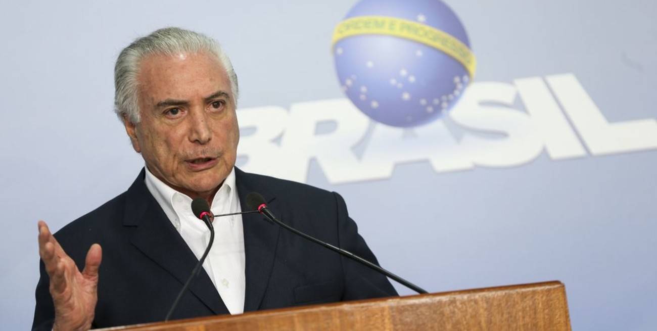 El ex presidente de Brasil Michel Temer se entregó en una sede policial