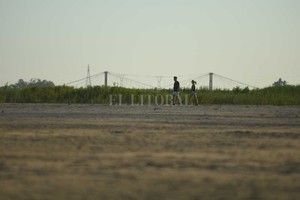Manuel Alberto Fabatía Extensas orillas con vegetación, una postal que vino para quedarse en la ciudad de Santa Fe.