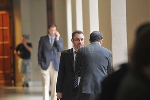 ELLITORAL_199060 |  Flavio Raina El fiscal Omar de Pedro confía en que la Cámara revocará la resolución adoptada este viernes por el tribunal.