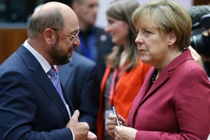 ELLITORAL_202861 |  Internet Martín Schulz, líder de la socialdemocracia, y la canciller Angela Merkel