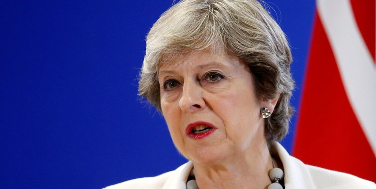 Theresa May y su gabinete evalúan apoyar a Estados Unidos si ataca a Al Assad
