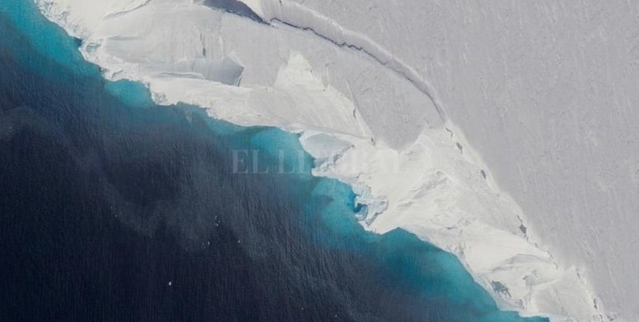 La NASA advierte por la rápida desintegración del glaciar más grande del mundo