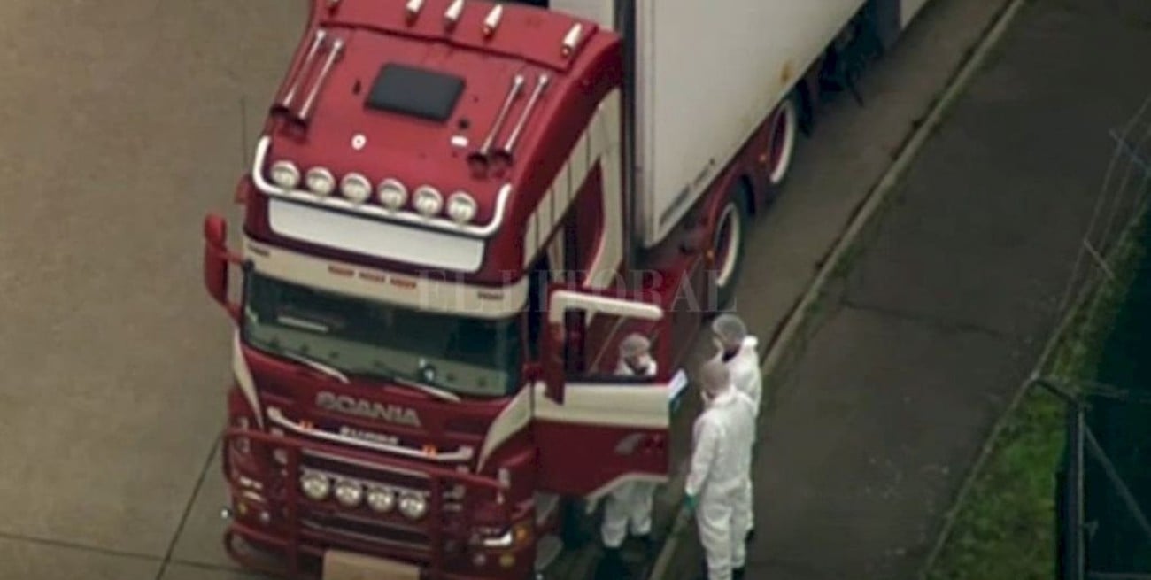Londres: cuatro sospechosos detenidos por la muerte de 39 inmigrantes en un camión