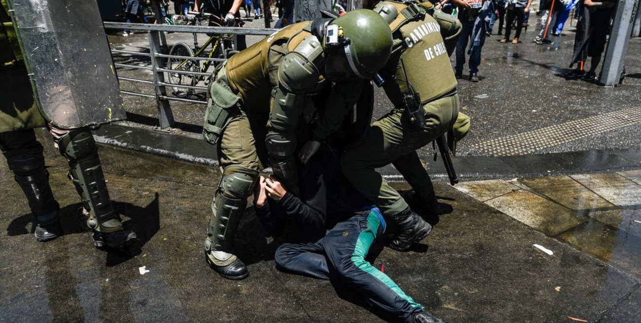 Casi 23.000 personas fueron detenidas desde el inicio de las protestas en Chile