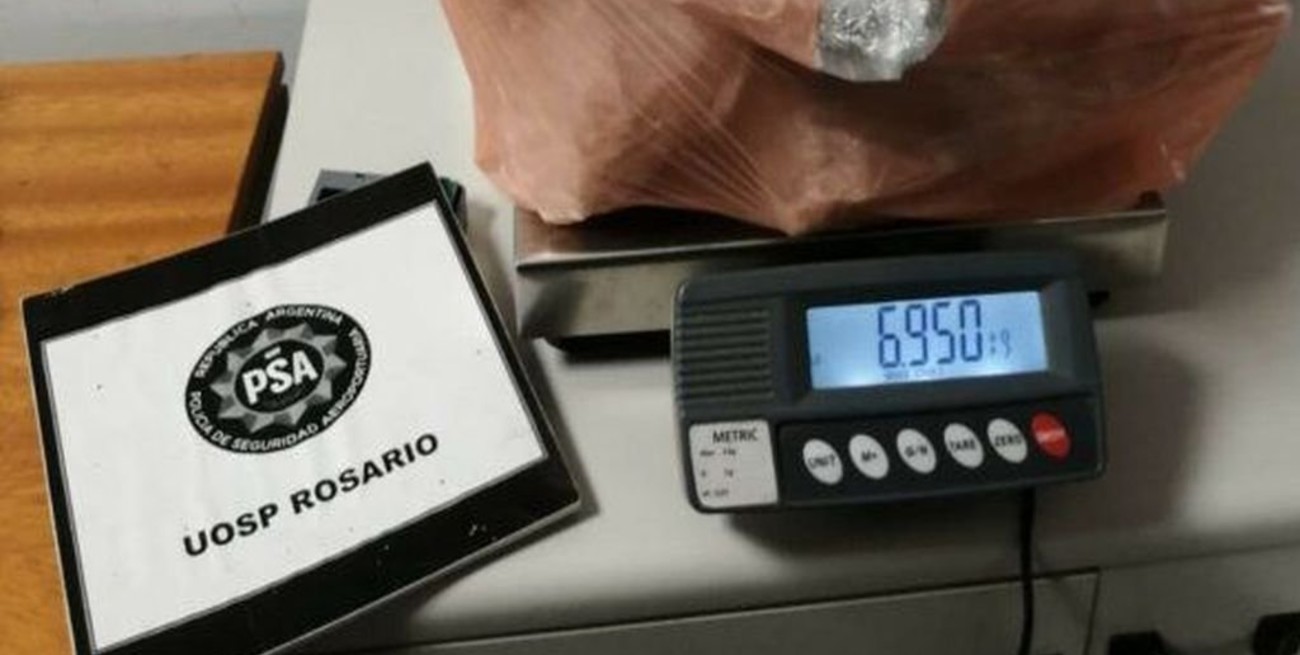 Detectan catorce kilos de marihuana en una encomienda en Rosario