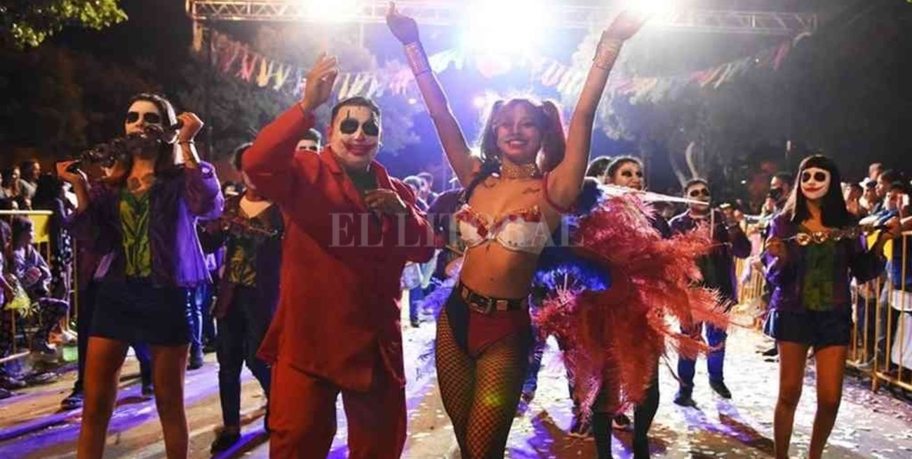 Multitudinario regreso de los Carnavales Rafaelinos