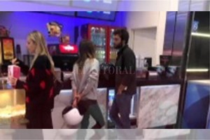 Gentileza La nueva pareja fue sorprendida en un cine porteño