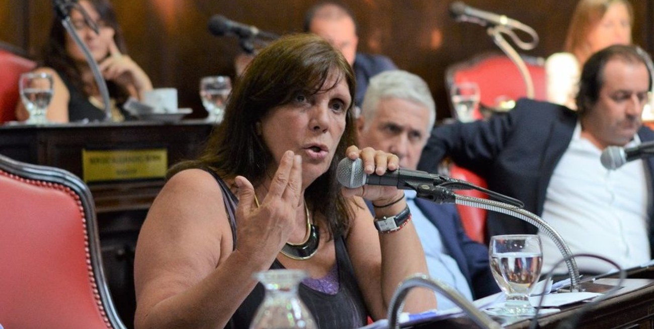 Opositores criticaron el anuncio de Vidal sobre tarifas y lo trataron de "insuficiente"