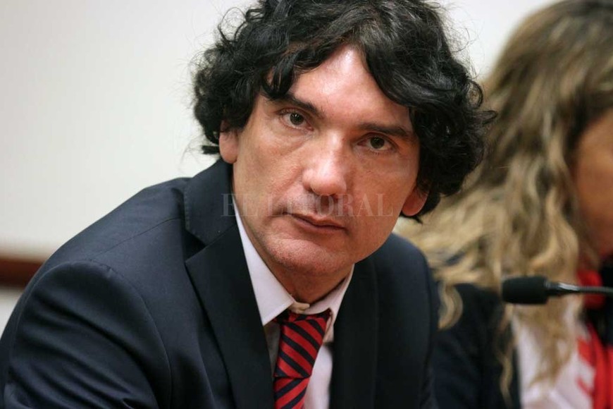 ELLITORAL_276691 |  El Litoral Todos los vecinos reconocieron que se produjo una agresión adentro de la casa  de Bassadone, sostuvo Leandro Miró.