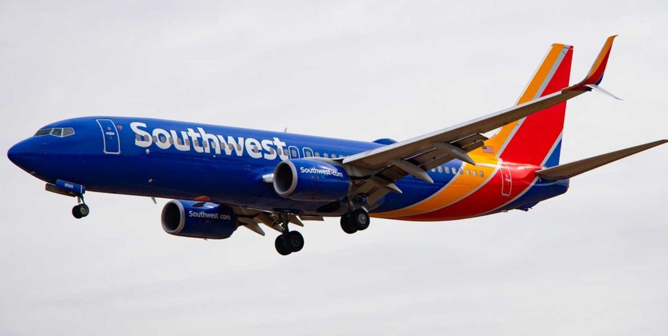 Un Boeing 737 MAX-8 de Southwest Airlines tuvo que aterrizar de emergencia en Orlando