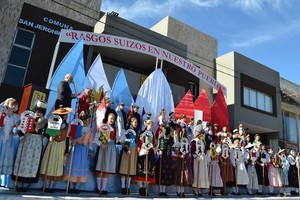 ELLITORAL_249484 |  Archivo El Litoral LA 28VA. EDICIÓN de la Fiesta Nacional del Folklore Suizo, que se llevará a cabo el 7, 8 y 9 de junio próximo.