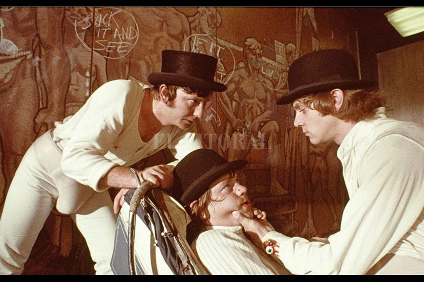 ELLITORAL_425625 |  Warner Bros., Hawk Films D.R