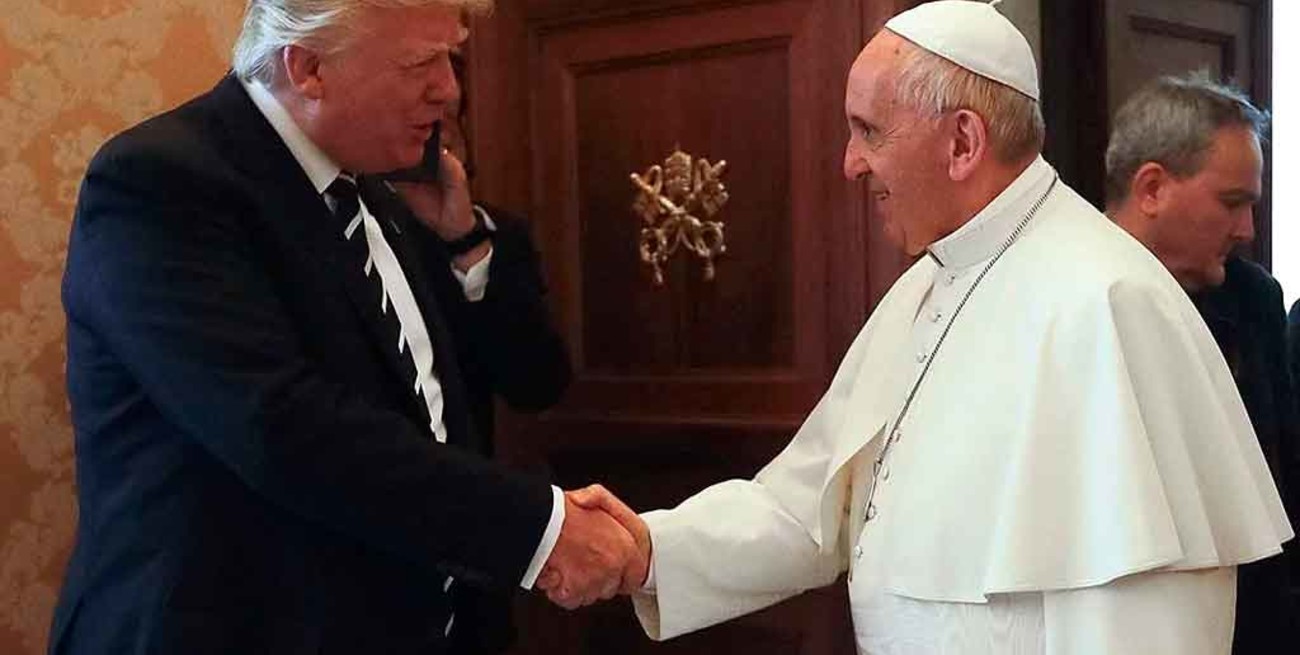 Trump expresó su "cercanía" a Francisco tras el incendio en Notre Dame