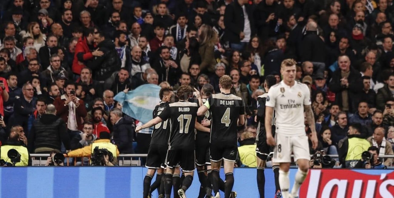 Sorpresa en la Champions: el Ajax goleó al Real Madrid y se metió en cuartos de final
