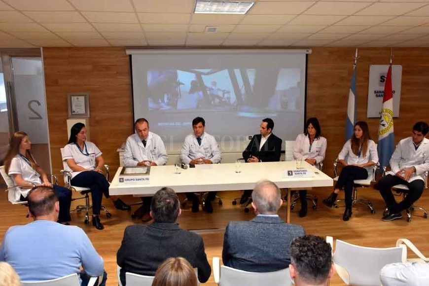 ELLITORAL_249283 |  Flavio Raina. AUDITORIO LLENO. La presentación se llevó a cabo en uno de los salones auditorios del Grupo Santa Fe frente a la asistencia de médicos, enfermeros e invitados especiales.