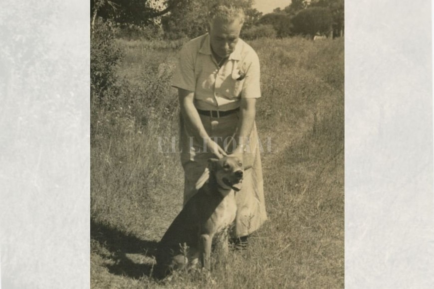 ELLITORAL_427737 | Gentileza Prof. Roberto Favaretto Forner El Dr. Agustín Zapata Gollán con su perro.