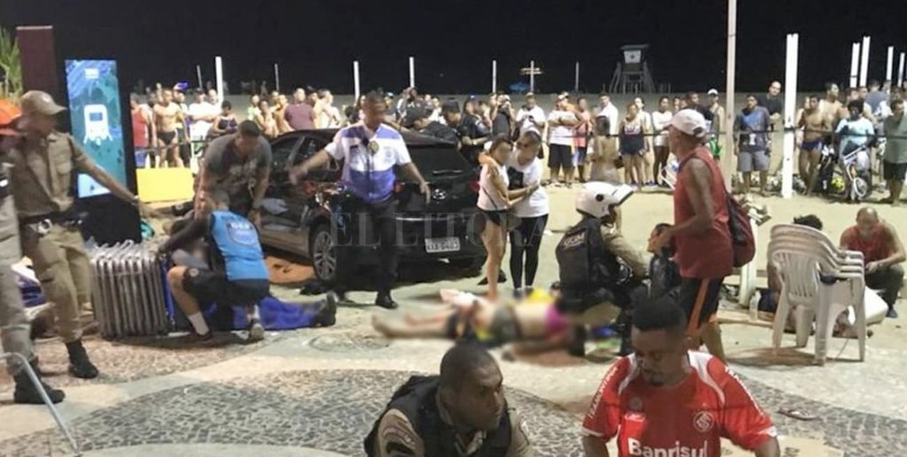 Un conductor fuera de control atropelló a 15 personas en Río de Janeiro
