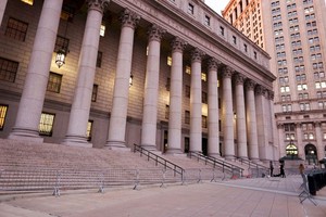 ELLITORAL_427221 |  Reuters Una vista general del Palacio de Justicia de los Estados Unidos Thurgood Marshall se ve en Manhattan mientras el jurado delibera en el caso contra Ghislaine Maxwell en la ciudad de Nueva York, Estados Unidos, el 27 de diciembre de 2021.