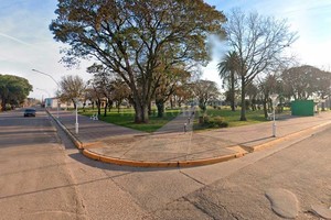 ELLITORAL_373049 |  Captura de Pantalla - Google Street View La plaza central de General Campos.