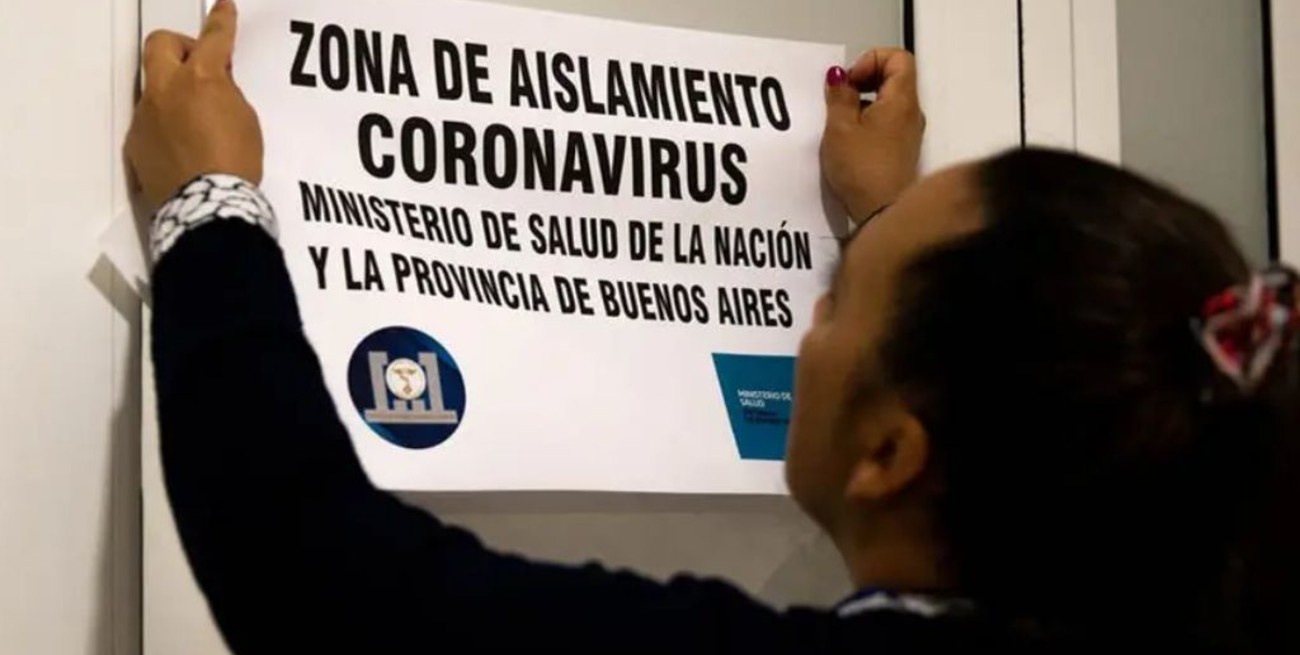 Aíslan a pasajeros que viajaron con el argentino infectado con coronavirus