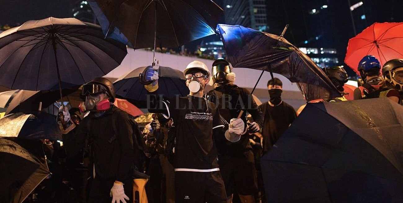 Decenas de miles marcharon en Hong Kong y recuerdan la "Revolución de los Paraguas"