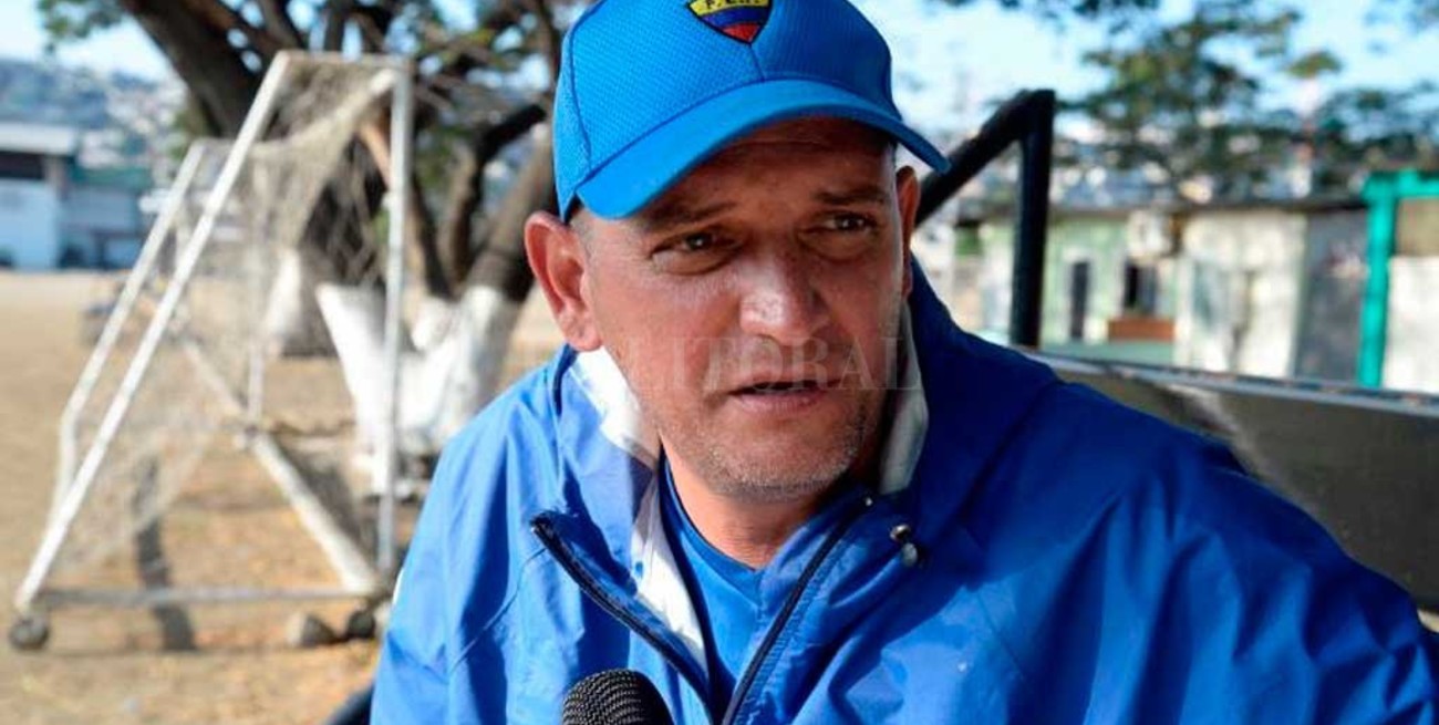 Ecuador: Suspendieron al entrenador del seleccionado femenino