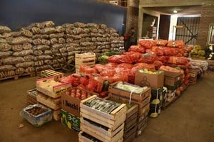 ELLITORAL_291998 |  Archivo El Litoral / Guillermo Di Salvatore La bolsa de papas que costaba unos 270 pesos, y según su calidad podía alcanzar los 300 pesos subió hasta tocar los 700, en algún caso. Aguardan que los precios se vayan  acomodando , en función de la oferta y la demanda.