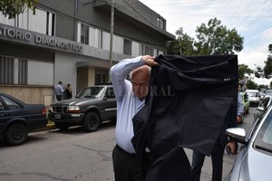 ELLITORAL_233378 |  Guillermo Di Salvatore Ensillar otra vez. El gobernador volvió al ruedo con la reforma constituciona, esta vez, proponiendo una consulta popular para el próximo 16 de junio.