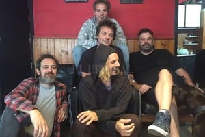 Gentileza Producción Leo Moscovich, Rodrigo González, Martín Zaragozi, Tristán Ulla, y Javier Farelli, alineados.