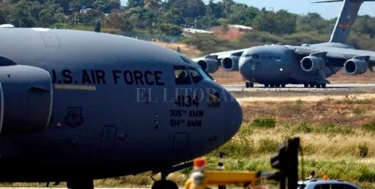 Aviones de EEUU con ayuda para Venezuela aterrizaron en Colombia