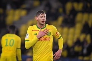 ELLITORAL_237556 |  Archivo Nantes' Argentinian forward Emiliano Sala gestures during the French L1 football match Nantes vs Montpellier at the La Beaujoire stadium in Nantes, western France, on January 8, 2019. (Photo by LOIC VENANCE / AFP)        (Photo credit should read LOIC VENANCE/AFP/Getty Images)