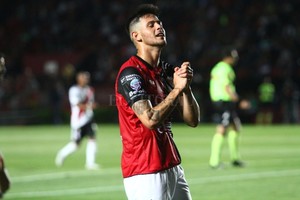 ELLITORAL_237688 |  Pablo Aguirre Se terminó el suplicio para Leonardo Heredia, uno de los más afectados en el plantel. Este viernes trabajó junto al resto de sus compañeros.