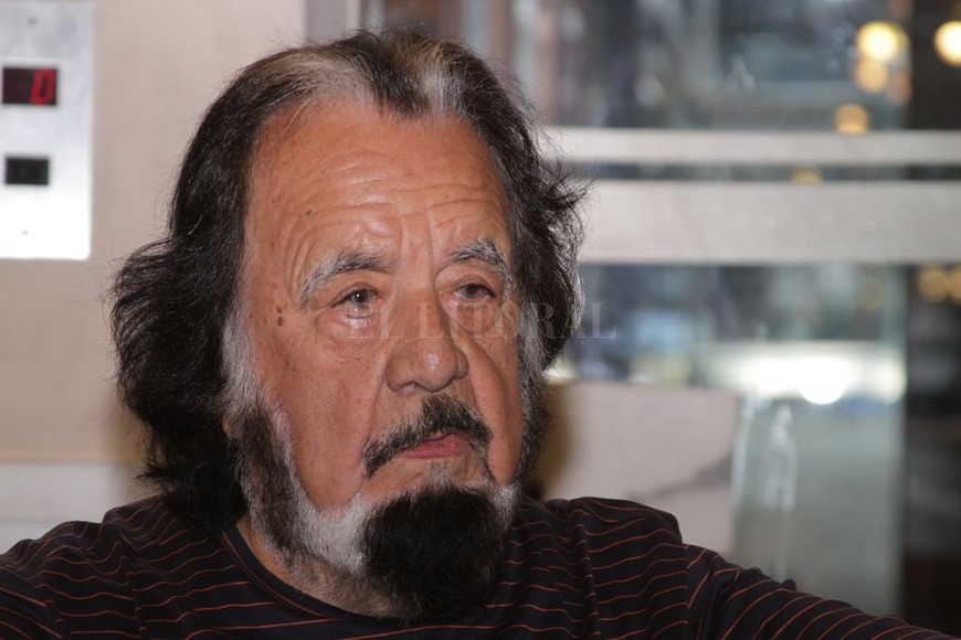 ELLITORAL_199321 |  Manuel Fabatia El cantautor dejó una huella indeleble en la música argentina.