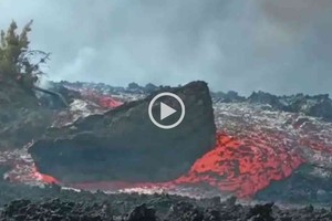 ELLITORAL_412340 |  Captura de video Un gran bloque de piedra ha sorprendido a los geólogos del volcán de La Palma.