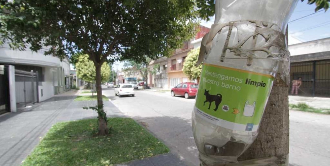 Impulsan una campaña para que los dueños de las mascotas recojan sus excrementos