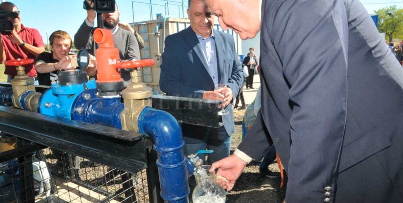 Habilitaron el servicio de agua potable para las localidades de Sauce Viejo y Desvío Arijón