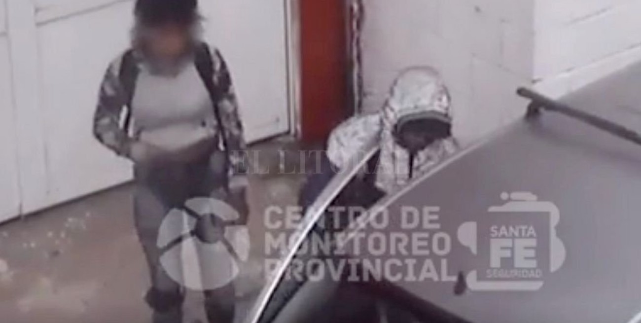 Video: la policía los atrapó "con las manos en la masa"