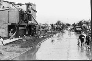 ELLITORAL_233812 |  Archivo El Litoral Tras su paso devastador, el tornado del 10 de enero de 1973 dejó postales de desolación en la ciudad de San Justo.