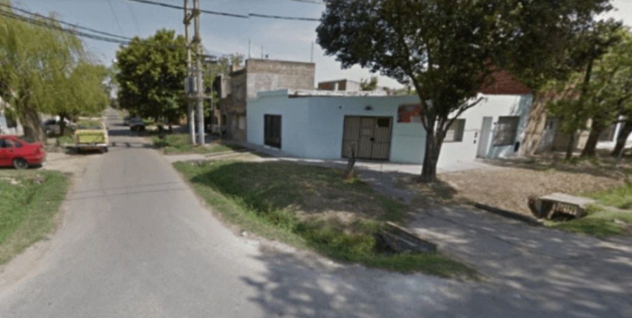 Rosario: balearon el frente de una casa y una mujer se salvó de milagro