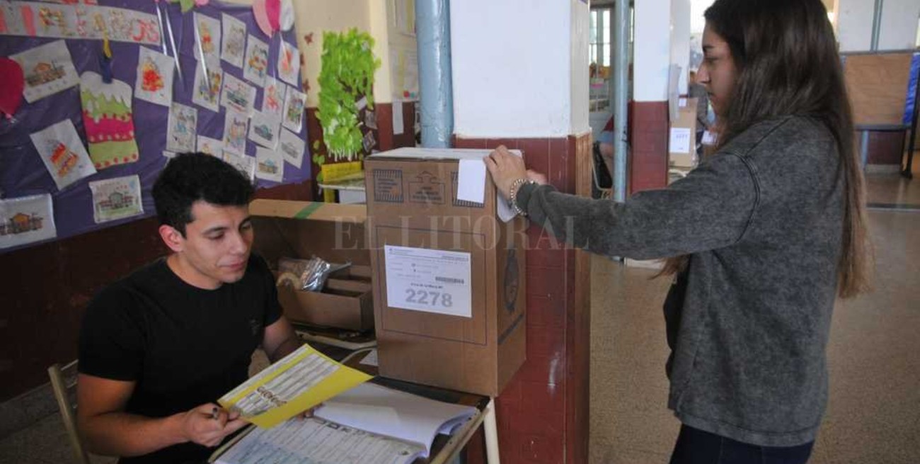 Especialistas internacionales elogiaron el sistema electoral santafesino