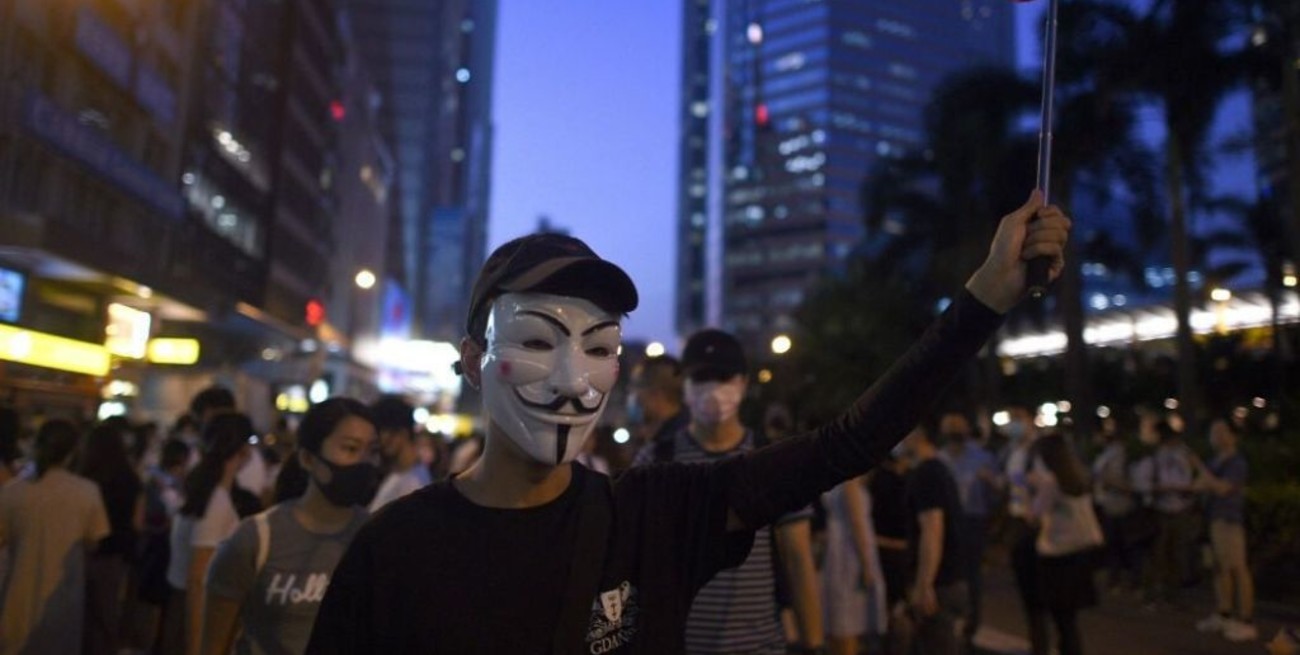 Tribunal de Hong Kong dictamina que la ley antimáscaras sigue siendo anticonstitucional