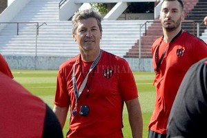 Archivo El Litoral Mario Sciacqua, DT de Patronato.