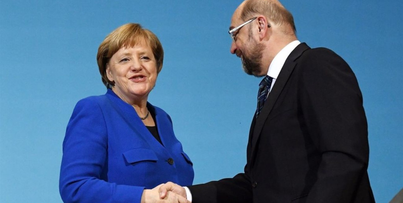 Socialdemócratas aprueban renovar el pacto de gobierno con Merkel