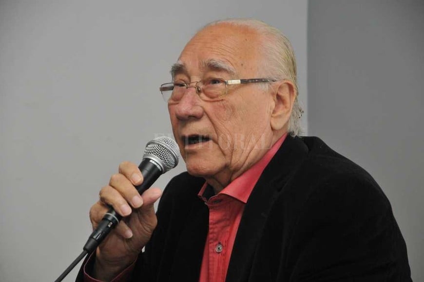 ELLITORAL_198123 |  Flavio Raina Ángel B. Piaggio. Concejal de la ciudad en varias oportunidades a partir de 1983, la última de ellas entre 2009 y 2017. Asimismo, fue intendente de los santotomesinos en los periodos 1987-1991, 1991-1995 y 2003-2007.