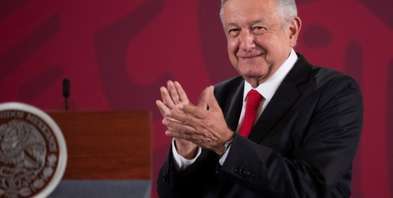 México anuncia rebaja de sueldos para altos funcionarios por la crisis del coronavirus